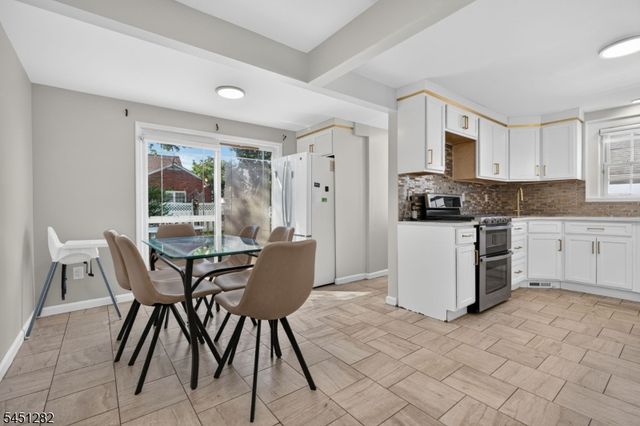 112 Rosewood Ter, Linden City, NJ 07036