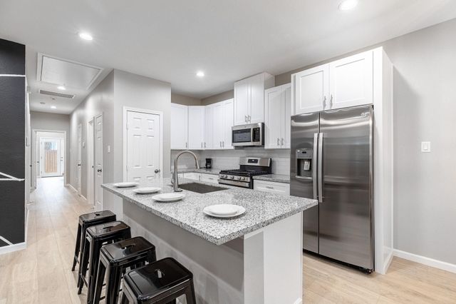 4661 Clover Street B, Houston, TX 77051