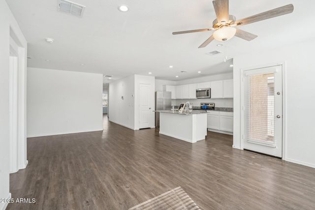 1566 E YEOMAN Drive, Casa Grande, AZ 85122