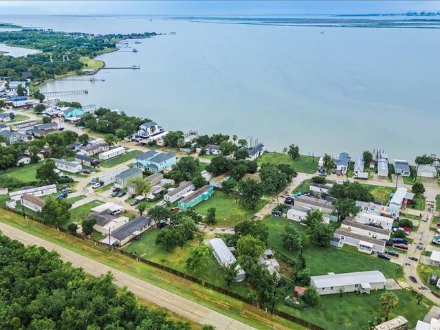 118 Canvasback N, Baytown, TX 77523