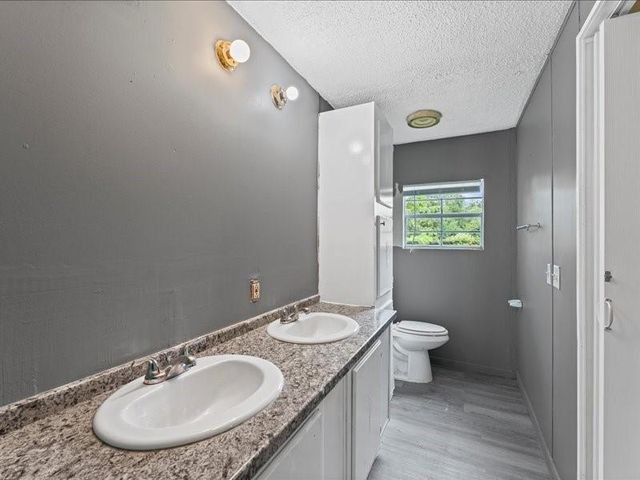 118 Canvasback N, Baytown, TX 77523