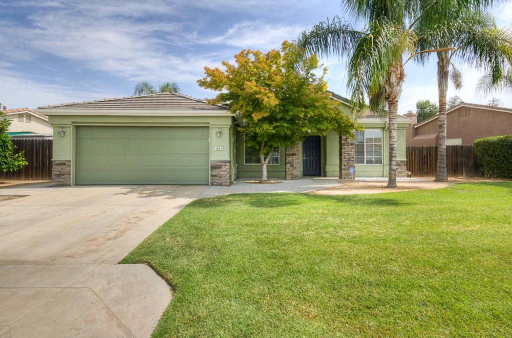 Image 1 of property listing at 5683 E Grove Avenue, Fresno, CA 93727
