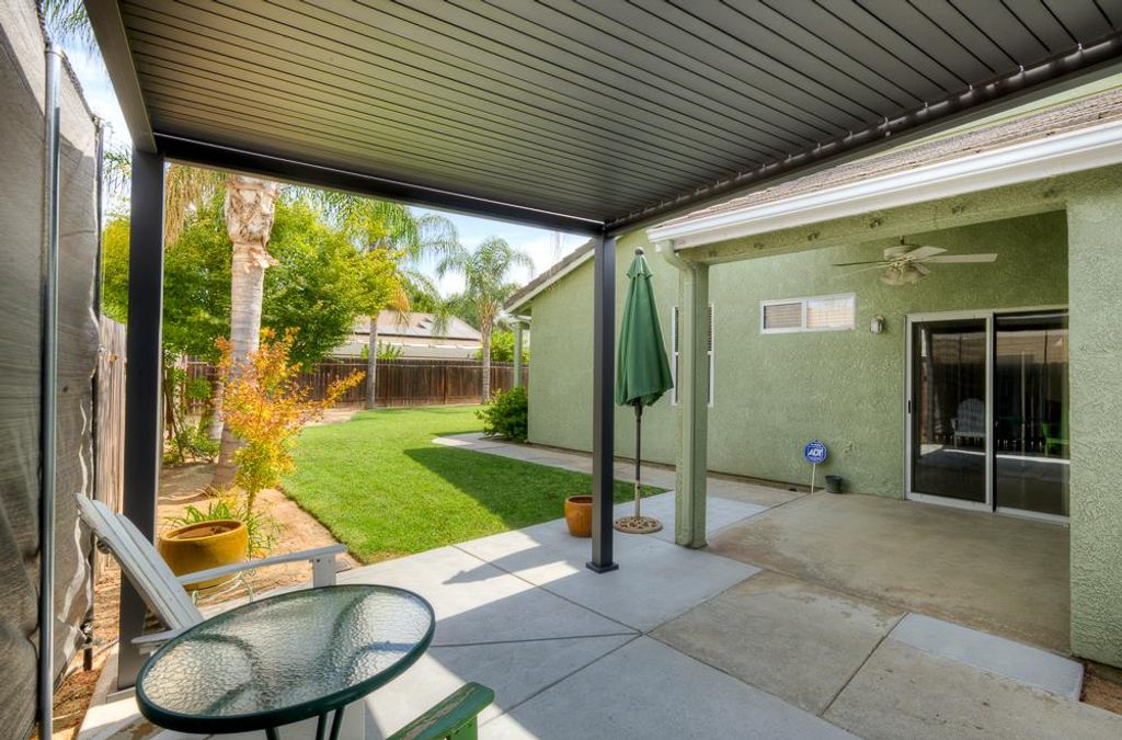 Image 36 of property listing at 5683 E Grove Avenue, Fresno, CA 93727
