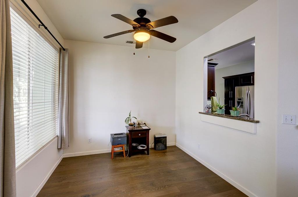 Image 5 of property listing at 5683 E Grove Avenue, Fresno, CA 93727