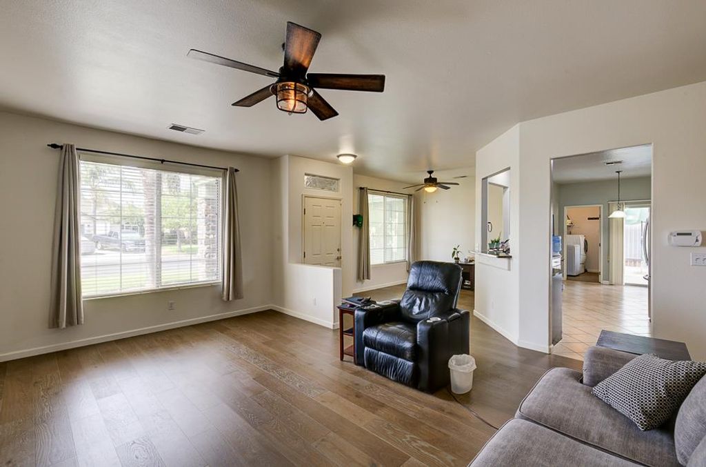 Image 9 of property listing at 5683 E Grove Avenue, Fresno, CA 93727