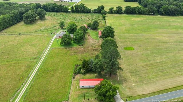 2963 Dobbin Holmes Road, Eastover, NC 28312