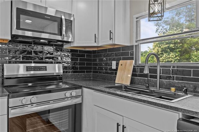 2963 Dobbin Holmes Road, Eastover, NC 28312