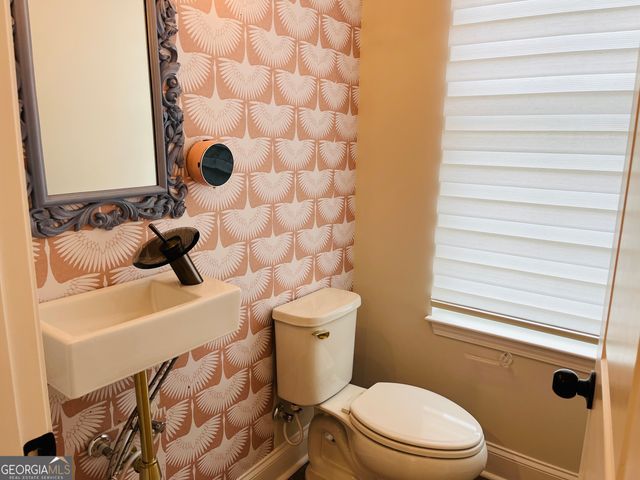 2635 Creekside Drive NW, Atlanta, GA 30318