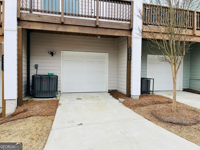 2635 Creekside Drive NW, Atlanta, GA 30318