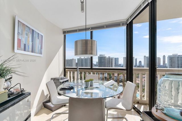 1000 W Island Boulevard 2307, Aventura, FL 33160