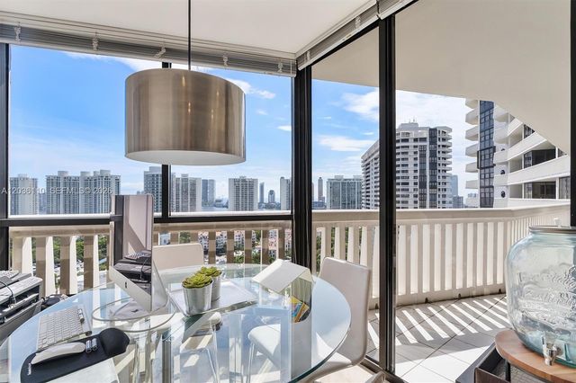 1000 W Island Boulevard 2307, Aventura, FL 33160