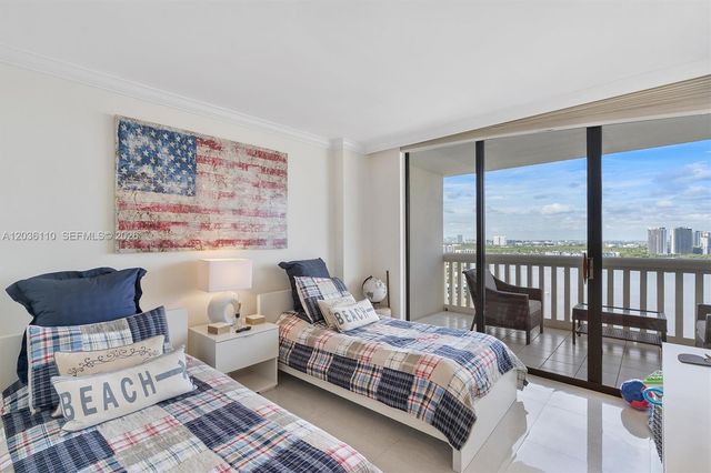 1000 W Island Boulevard 2307, Aventura, FL 33160