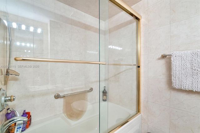 1000 W Island Boulevard 2307, Aventura, FL 33160