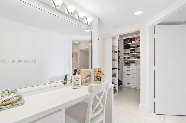 1000 W Island Boulevard 2307, Aventura, FL 33160