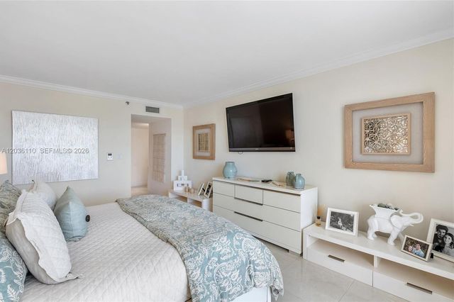 1000 W Island Boulevard 2307, Aventura, FL 33160