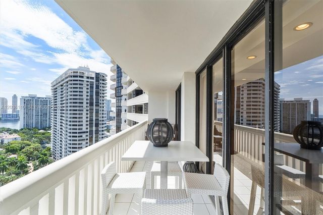 1000 W Island Boulevard 2307, Aventura, FL 33160