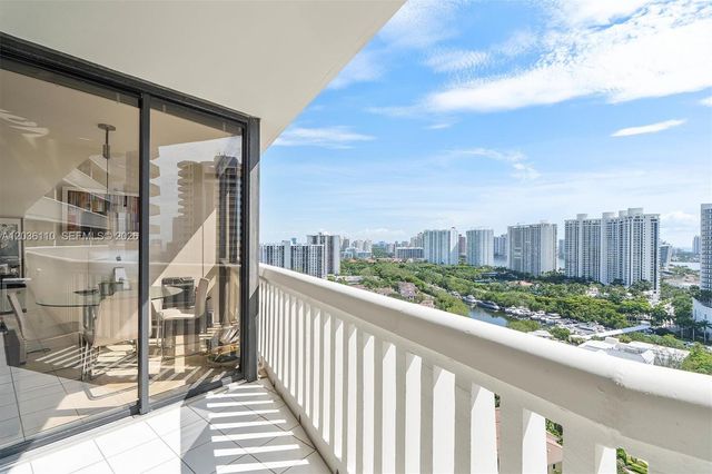 1000 W Island Boulevard 2307, Aventura, FL 33160