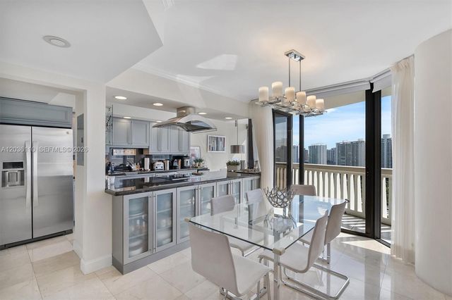 1000 W Island Boulevard 2307, Aventura, FL 33160