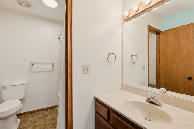 11 N Hopper Ct, Goddard, KS 67052
