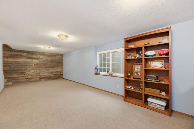 11 N Hopper Ct, Goddard, KS 67052