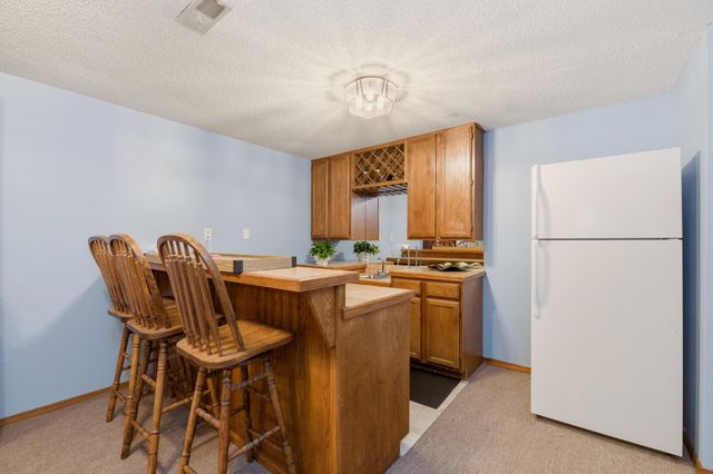 11 N Hopper Ct, Goddard, KS 67052