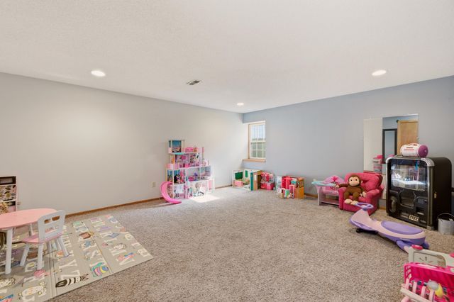 11 N Hopper Ct, Goddard, KS 67052
