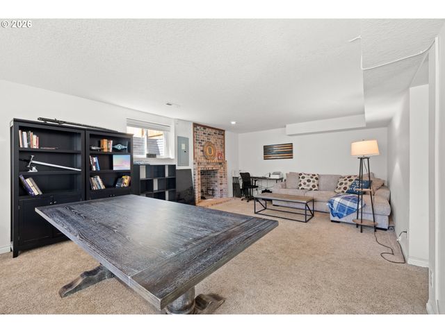 2638 Sw SANDLEWOOD Ave, Gresham, OR 97080