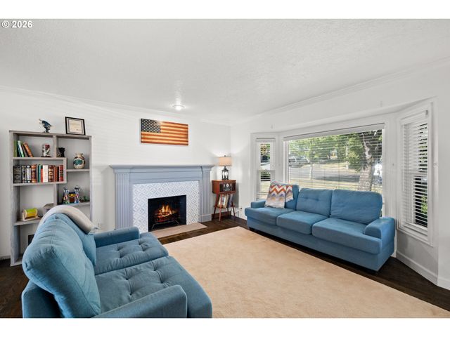 2638 Sw SANDLEWOOD Ave, Gresham, OR 97080