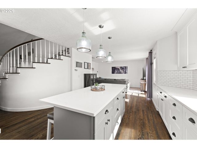 2638 Sw SANDLEWOOD Ave, Gresham, OR 97080