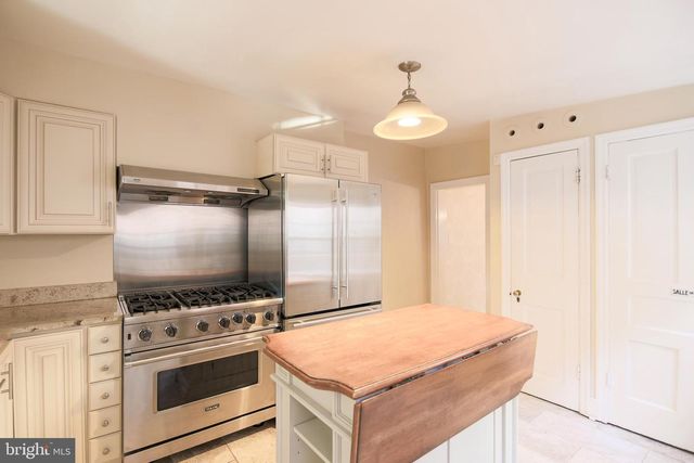 217 S LEE ST, Alexandria, VA 22314