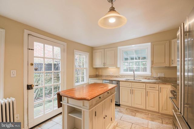 217 S LEE ST, Alexandria, VA 22314