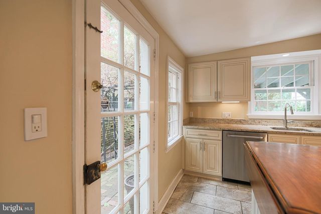 217 S LEE ST, Alexandria, VA 22314