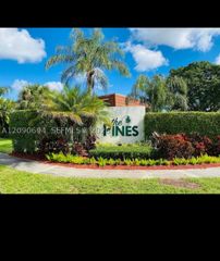 2185 White Pine Cir B, Green Acres, FL 33415