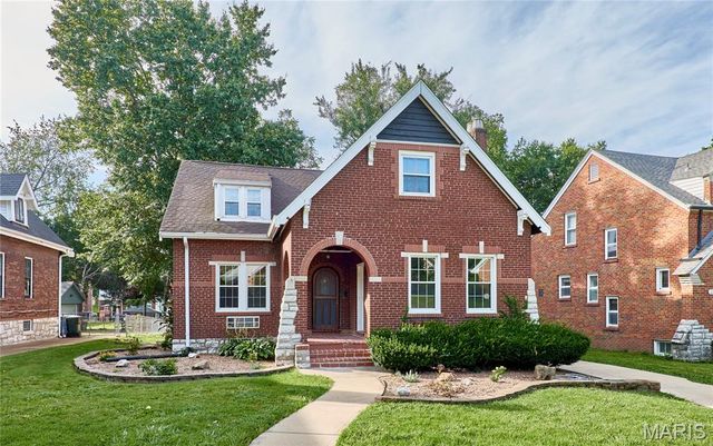 2900 Clearview Drive, Bel-nor, MO 63121