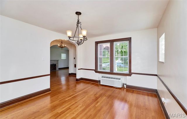 2900 Clearview Drive, Bel-nor, MO 63121