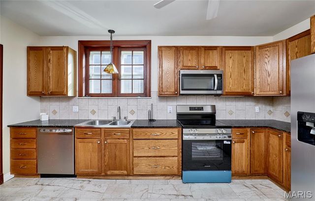 2900 Clearview Drive, Bel-nor, MO 63121