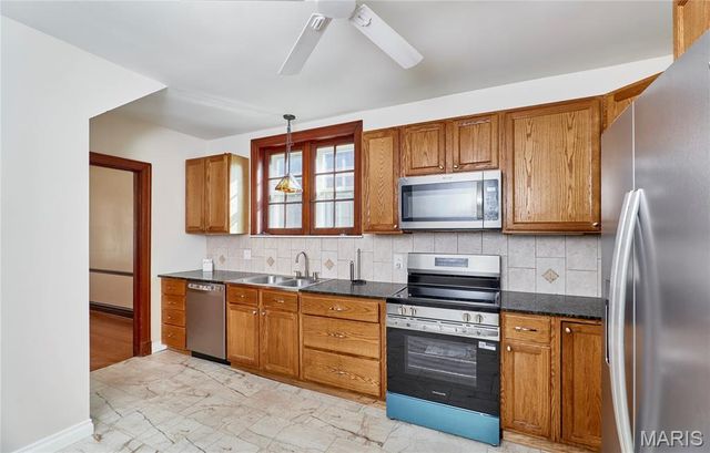2900 Clearview Drive, Bel-nor, MO 63121