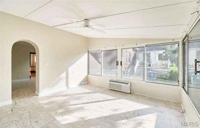 2900 Clearview Drive, Bel-nor, MO 63121