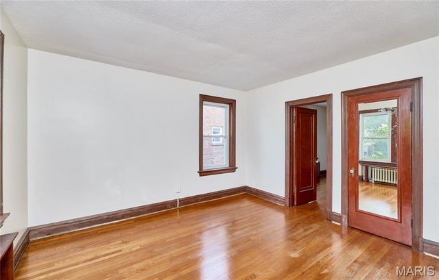 2900 Clearview Drive, Bel-nor, MO 63121