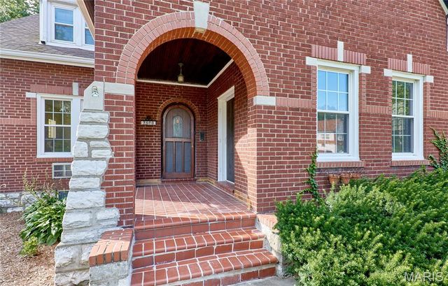 2900 Clearview Drive, Bel-nor, MO 63121
