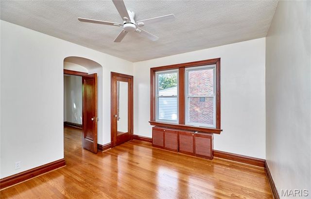 2900 Clearview Drive, Bel-nor, MO 63121