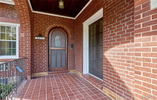 2900 Clearview Drive, Bel-nor, MO 63121