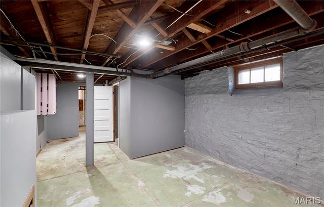 2900 Clearview Drive, Bel-nor, MO 63121