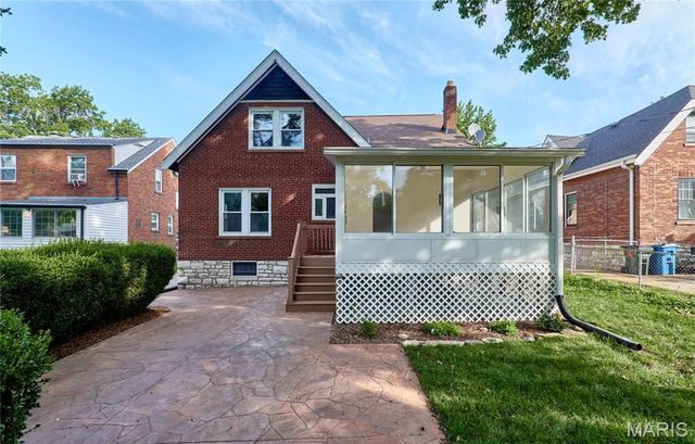 2900 Clearview Drive, Bel-nor, MO 63121