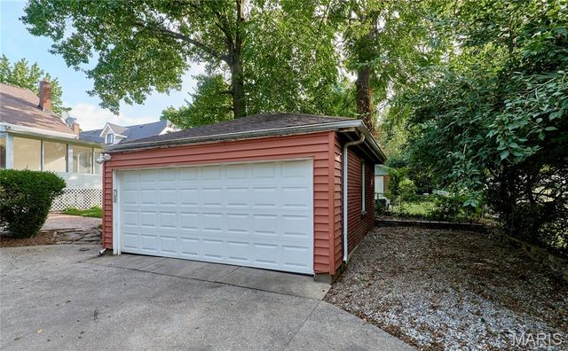 2900 Clearview Drive, Bel-nor, MO 63121