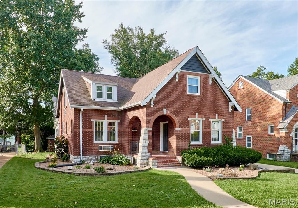 2900 Clearview Drive, Bel-nor, MO 63121