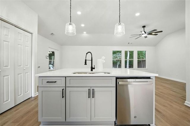 509 COURTYARD Way, Woodstock, GA 30189