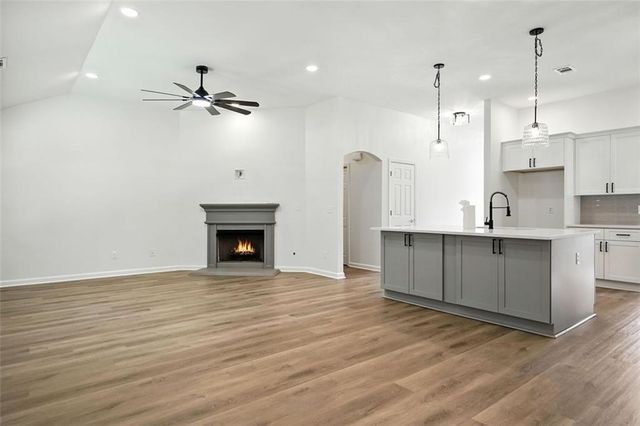 509 COURTYARD Way, Woodstock, GA 30189