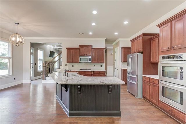 6504 Blue Water Drive, Buford, GA 30518