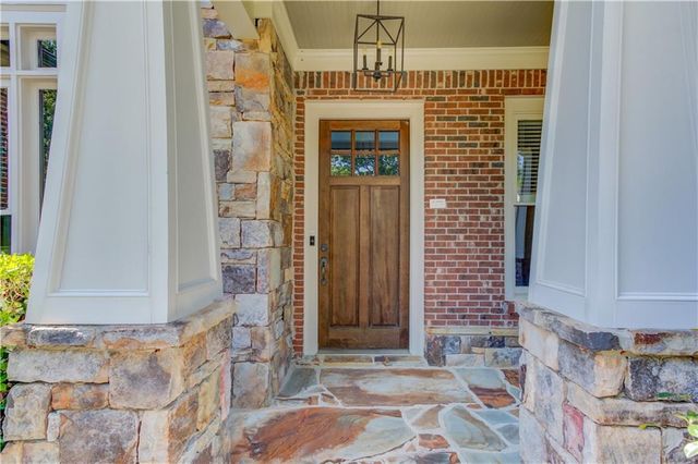 6504 Blue Water Drive, Buford, GA 30518